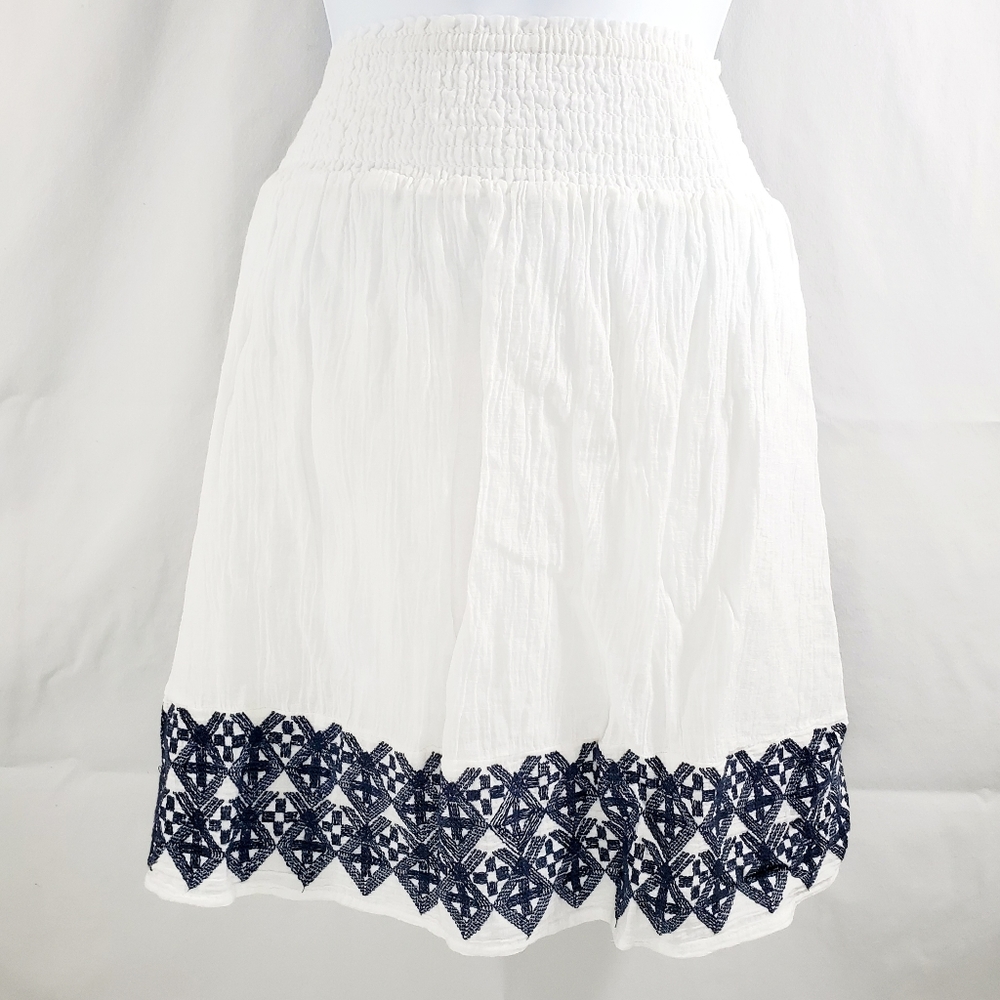 White Boho Embroidered Flowing Skirt Sz M